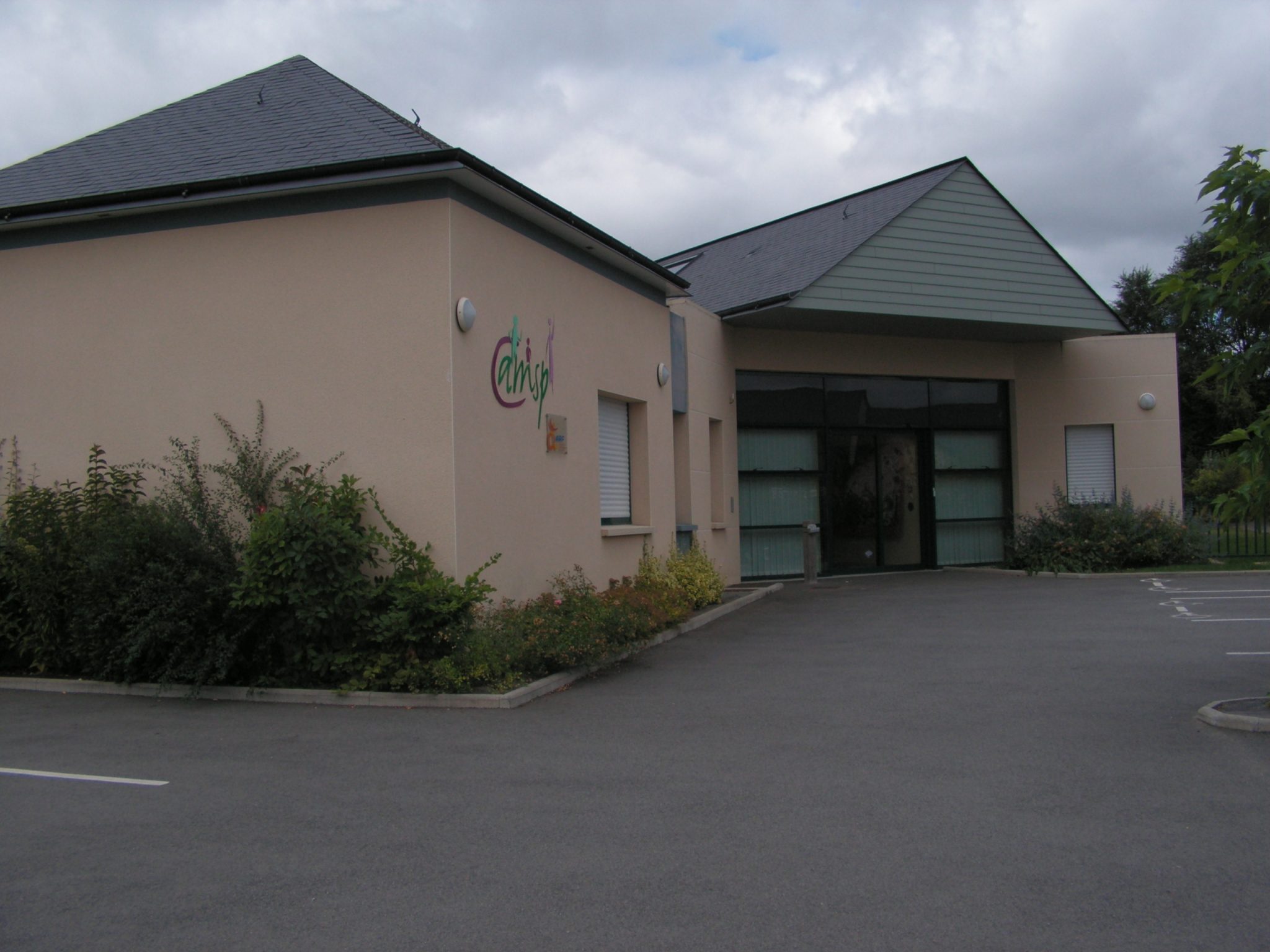 Construction d'un centre d'action médico social précose à Laval