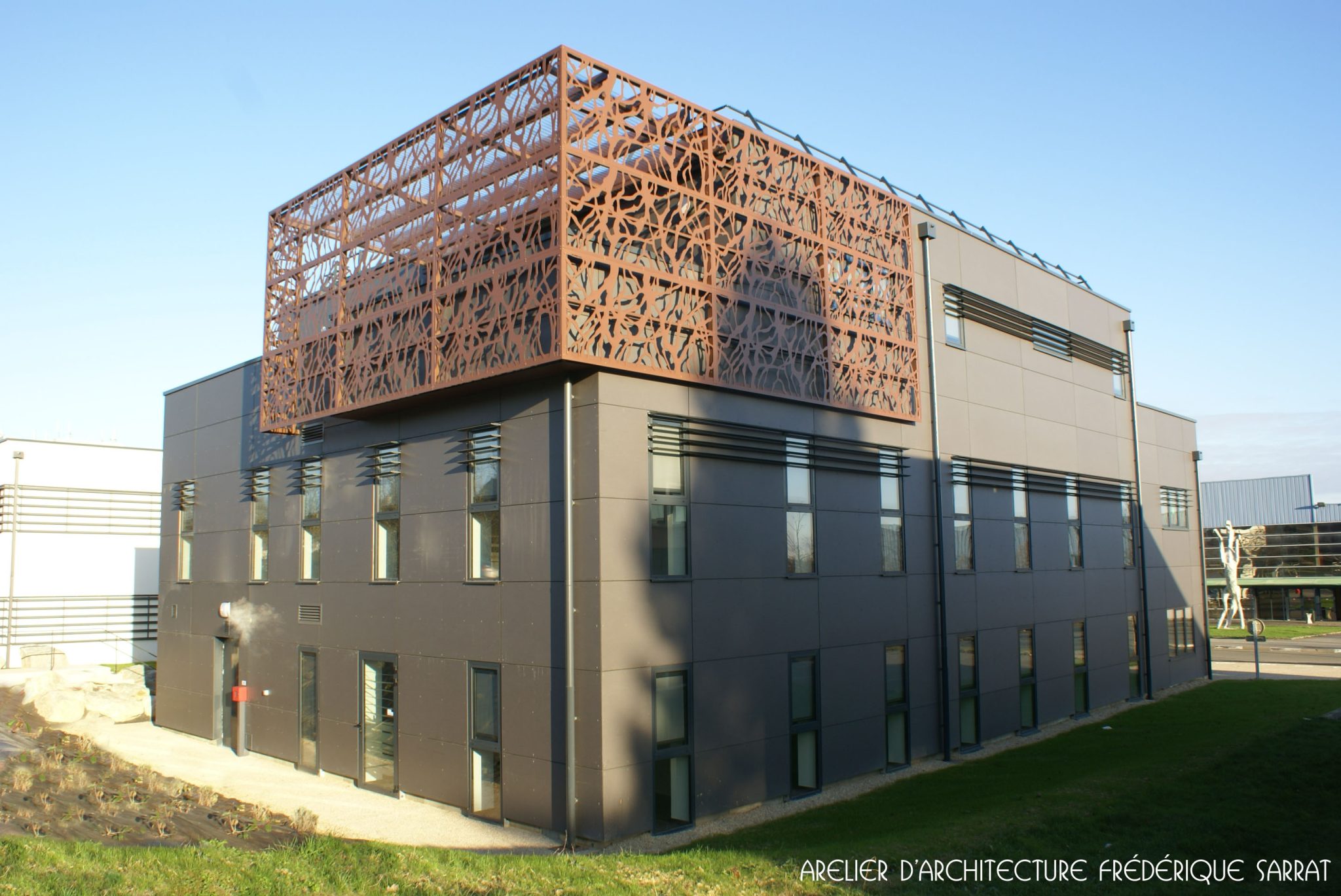 Construction d'un pôle emploi au quartier saint nicolas à Laval