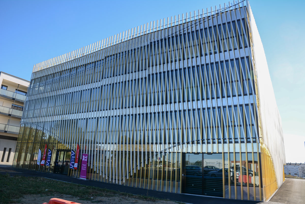 Construction d'un bâtiment hôtel d'entreprise à Laval La licorne